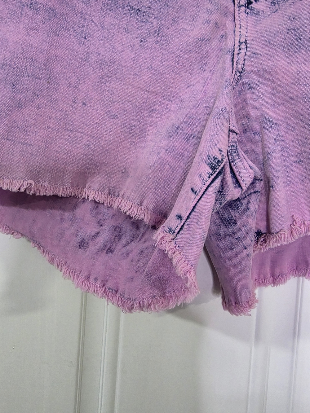 torrid Pink Acid-Wash Denim Shorts - Picture 5 of 6